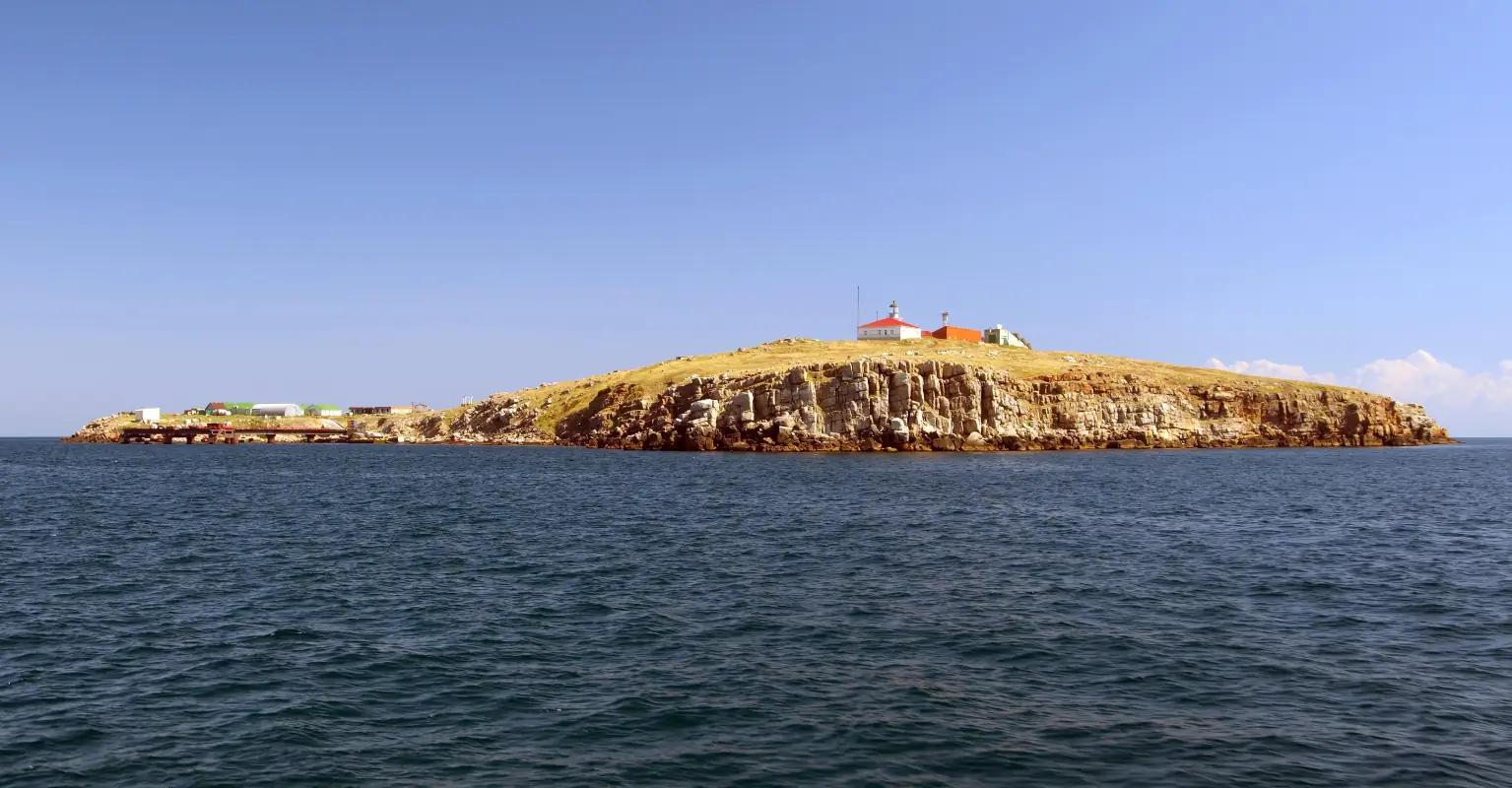 Ukrainian Snake Island hostages returning home in 'first exchange of war hostages'