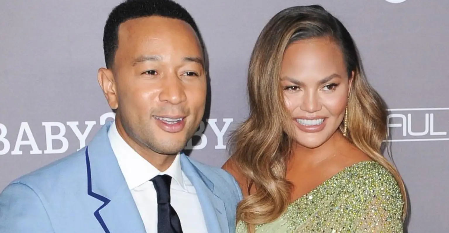 People can't stop laughing at John Legend's 'impersonal' Valentine's card to Chrissy Teigen