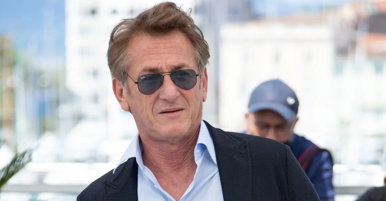 Sean Penn threatens to smelt his Oscars in public if President Zelensky isn't invited to talk at this year's show