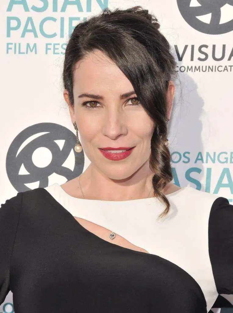 size-large wp-image-1263153077