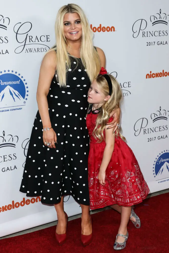 size-large wp-image-1263150950