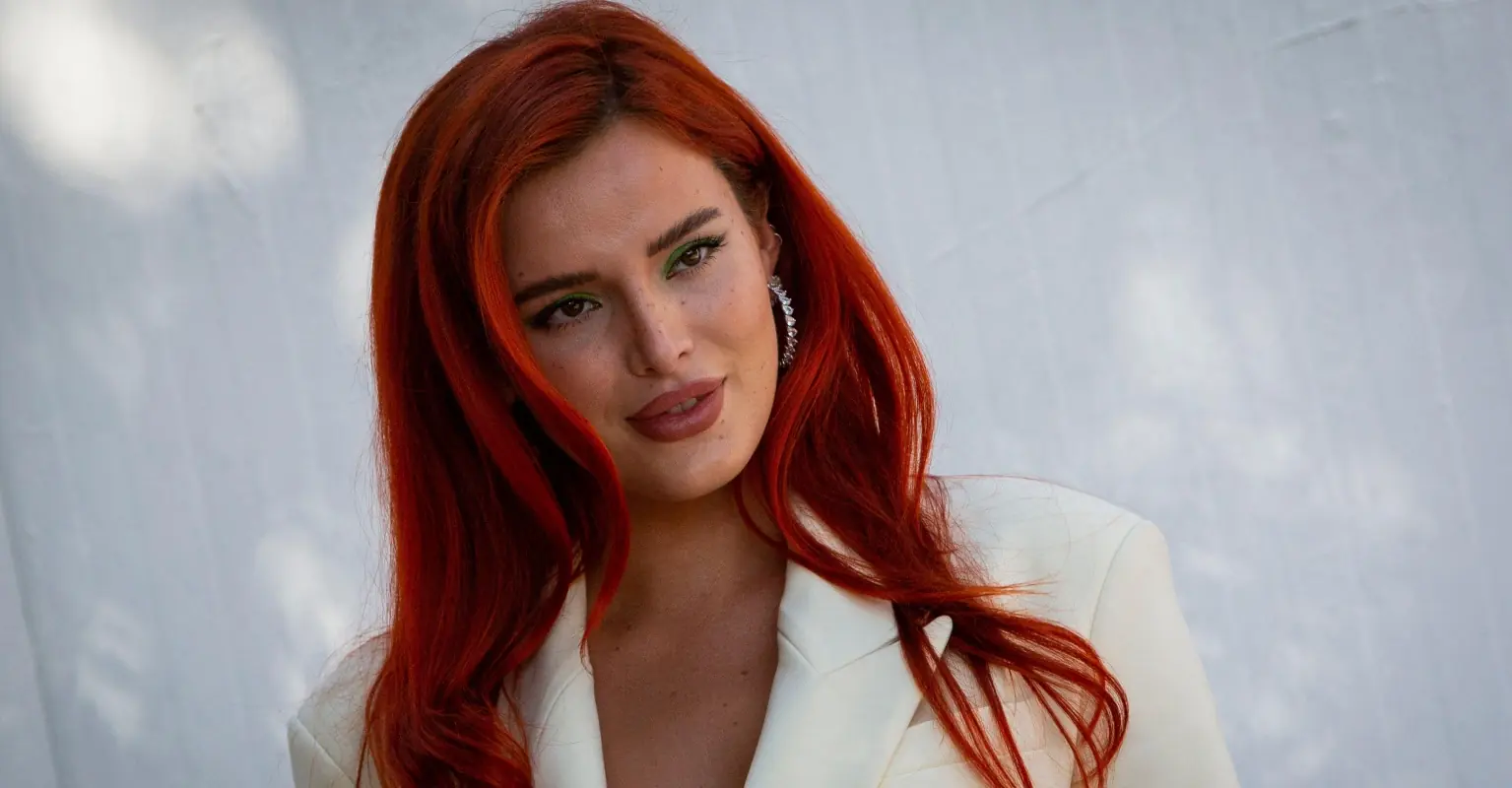 Bella Thorne's fans call out Bill Maher for asking her to tell joke about dead dad