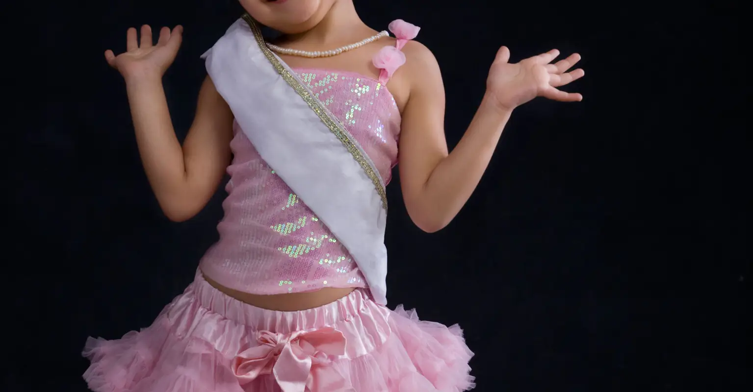 Young pageant winner donates part of her winnings to Warren County animal shelter
