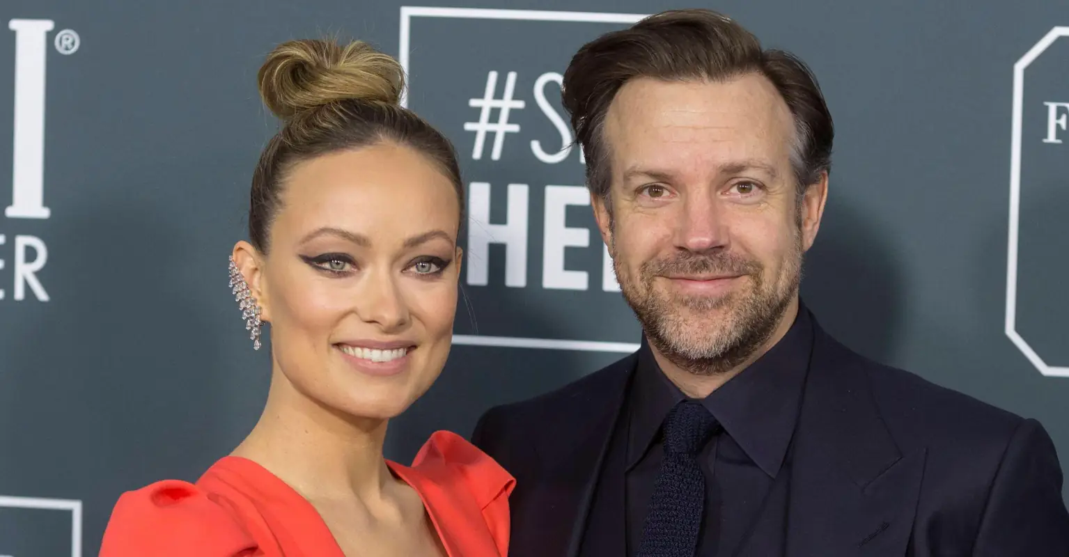 Jason Sudeikis reportedly 'had no idea' Olivia Wilde would be served custody papers on stage