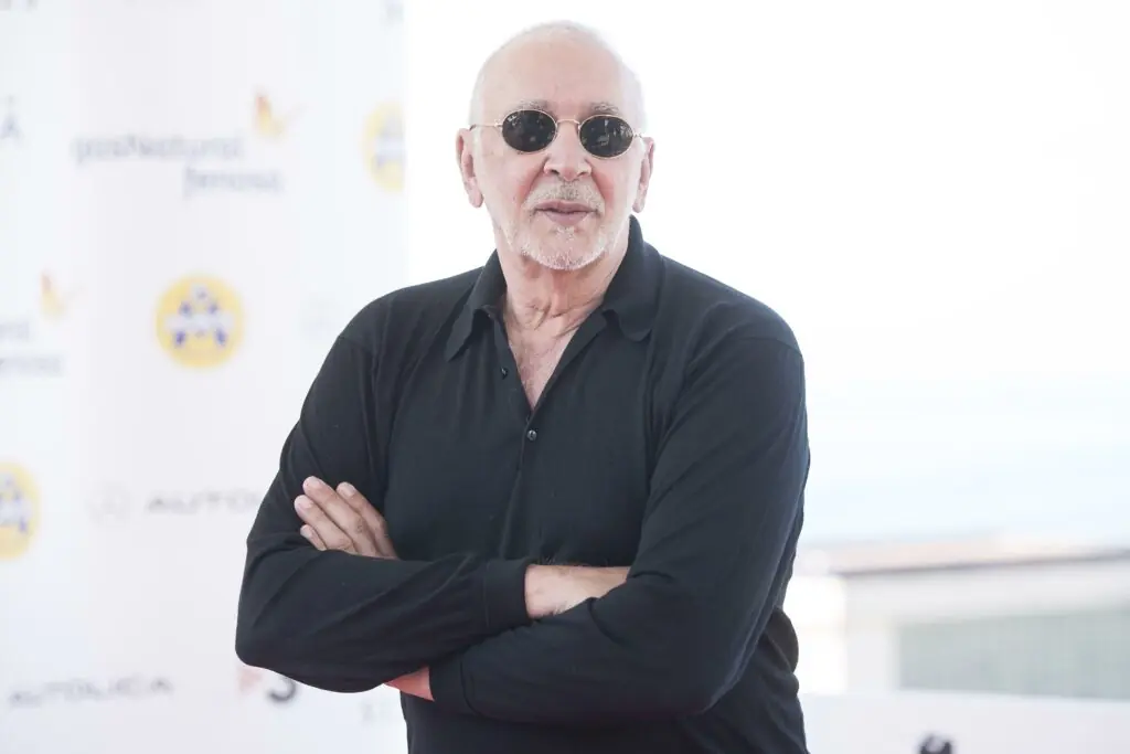 size-large wp-image-1263153819