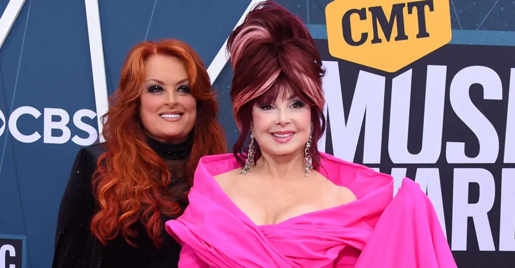 wp-image-1263153225 size-large