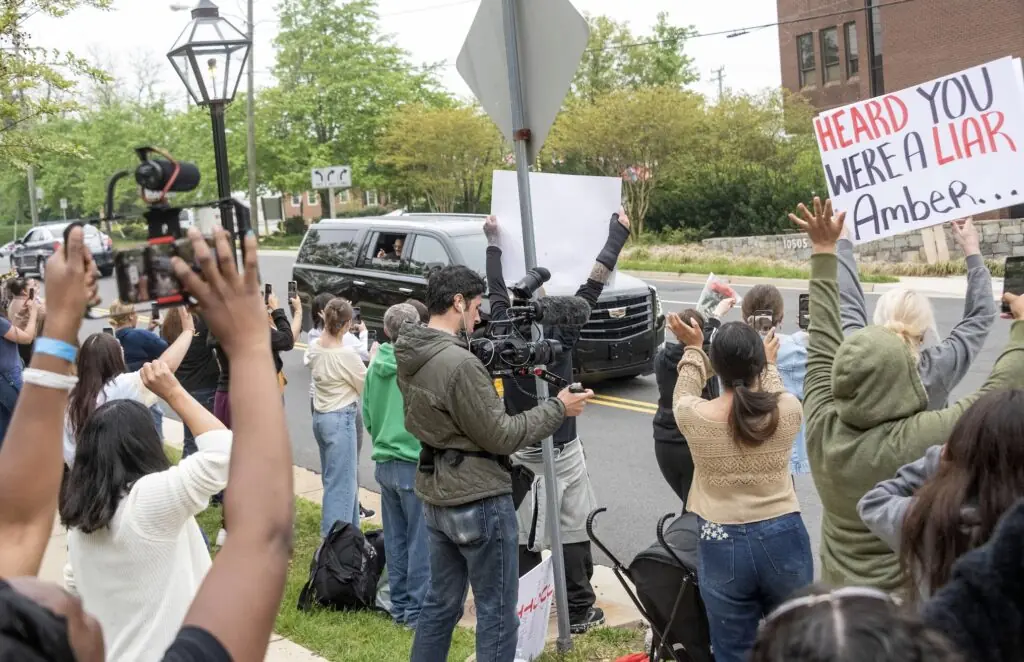 size-large wp-image-1263154703