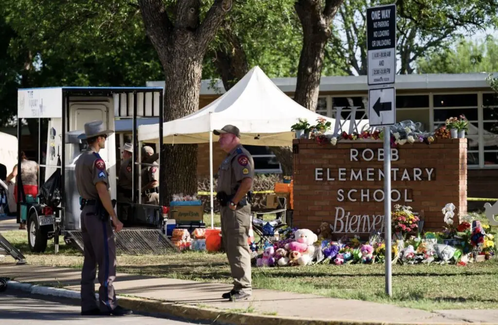 size-large wp-image-1263155904