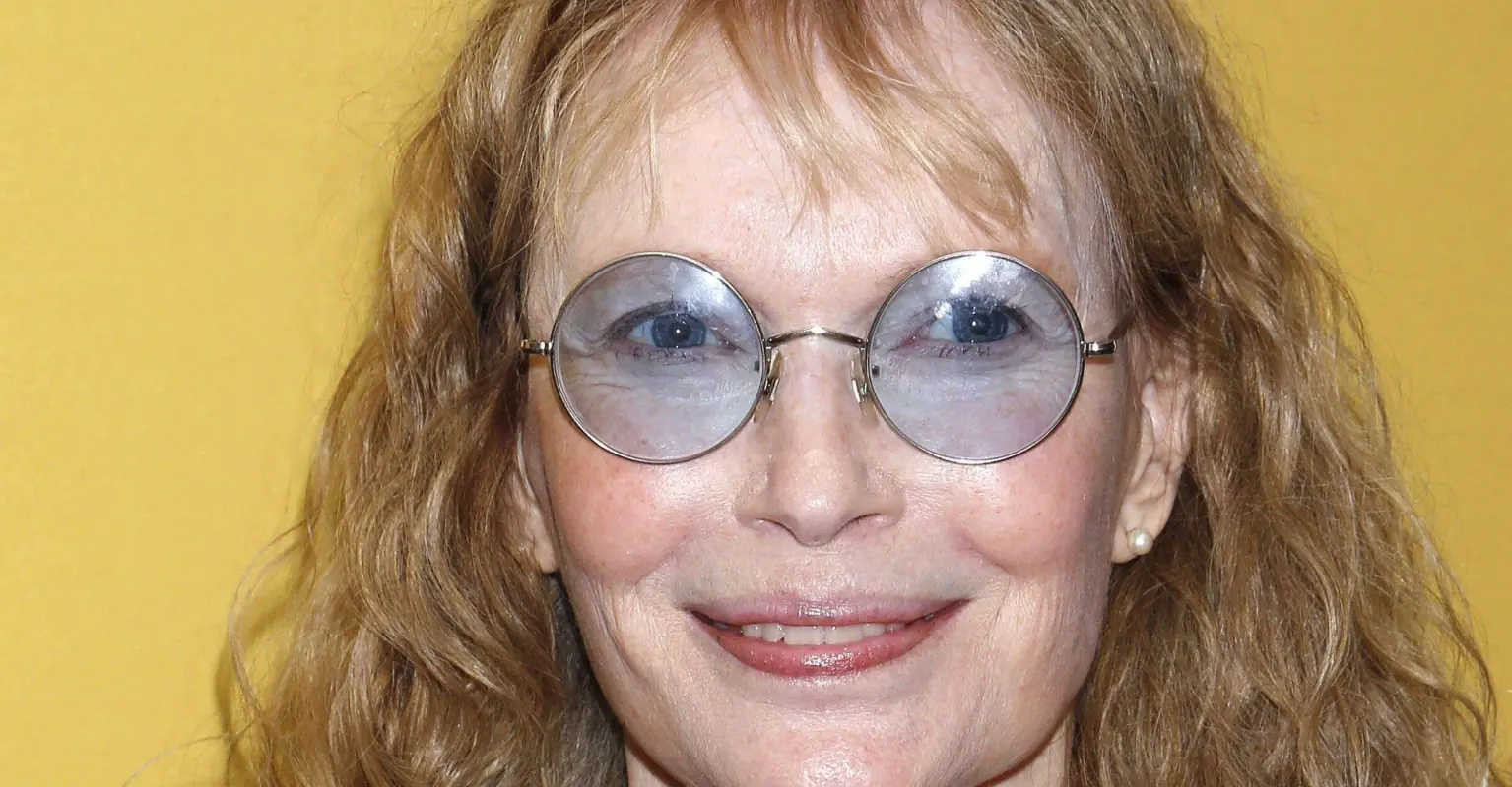 Woody Allen's ex Mia Farrow appears to defend Amber Heard from women 'picking on' her