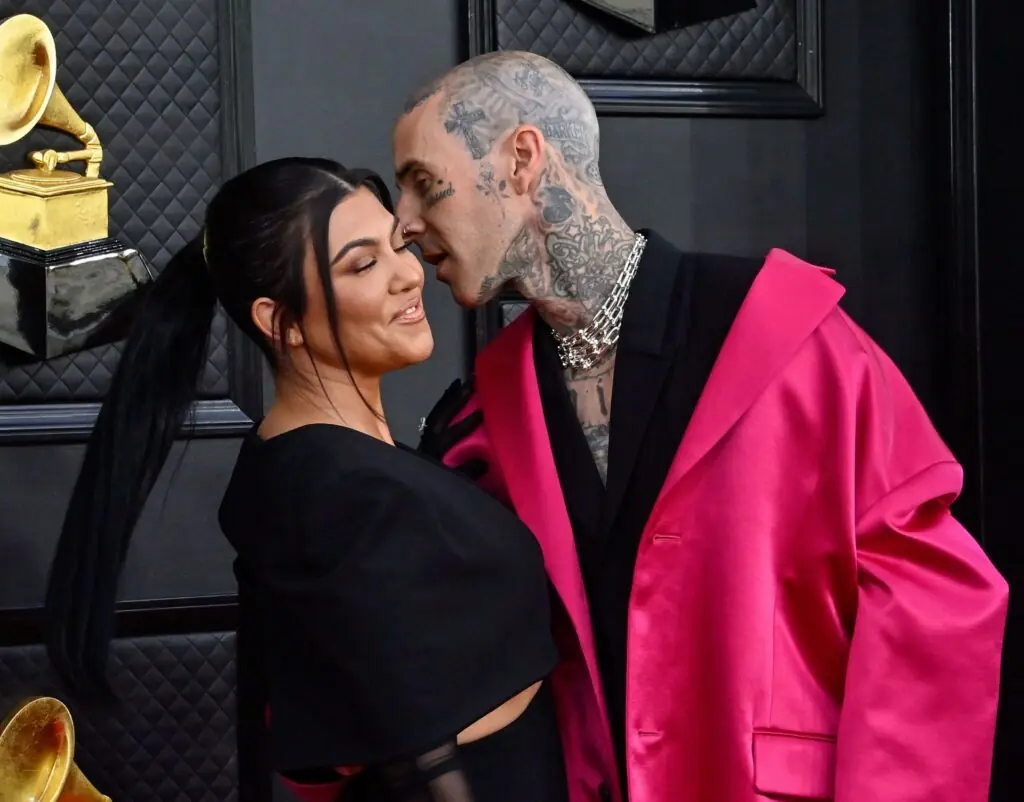 size-large wp-image-1263160114