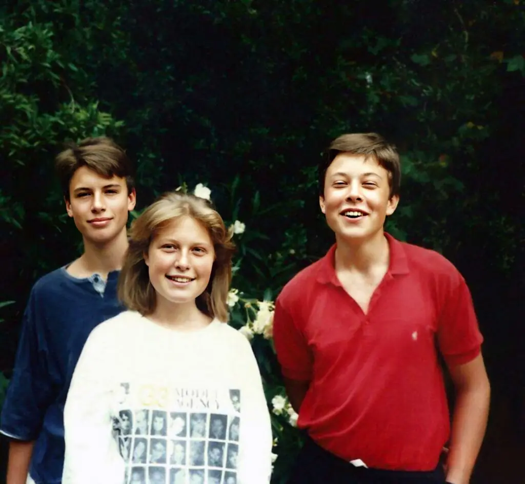 size-large wp-image-1263157470