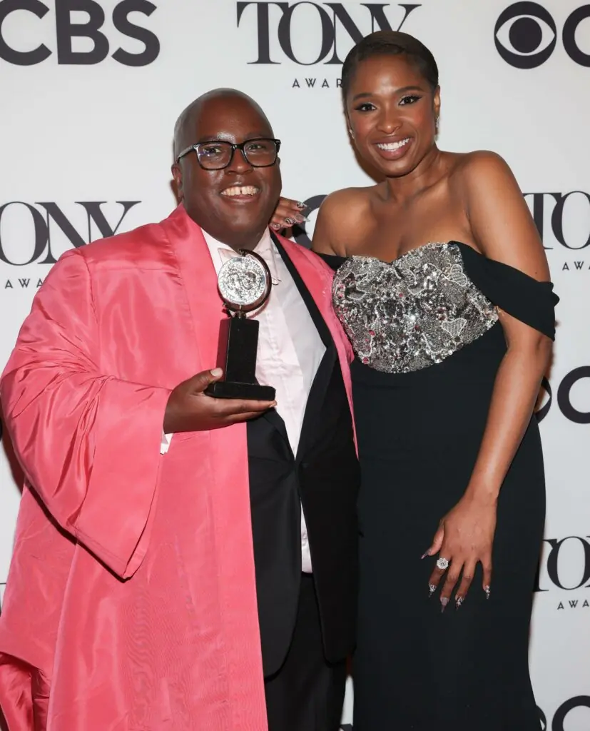 size-large wp-image-1263158115