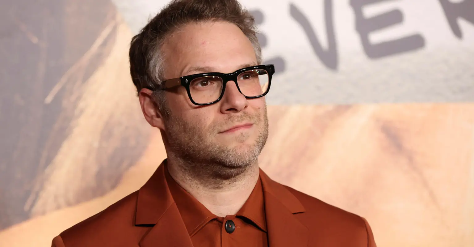 Seth Rogen praised by fans for showing off acrylic nails and new blond hair