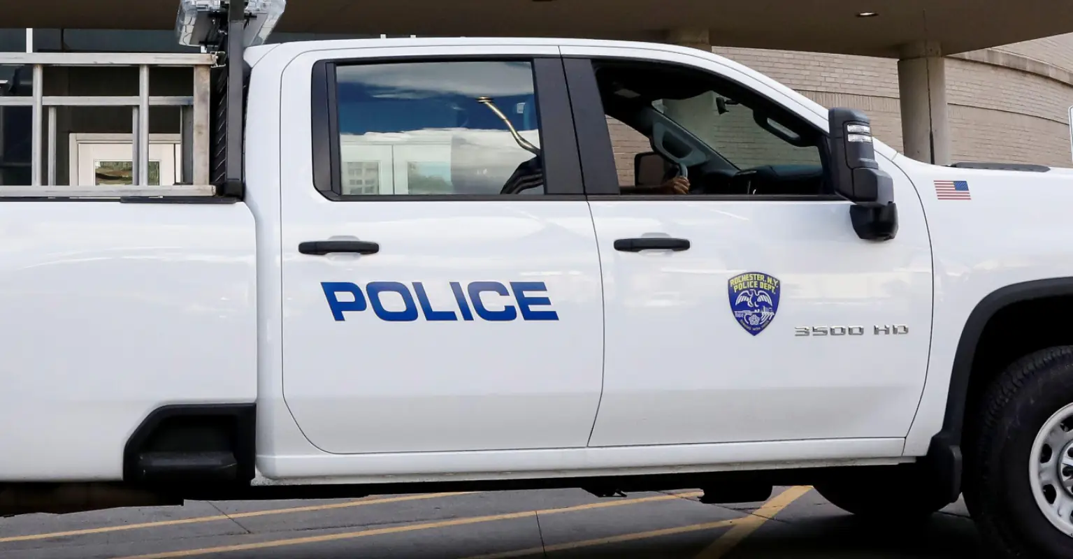 Cop put on desk duty after handcuffing EMT as she tried to help a patient