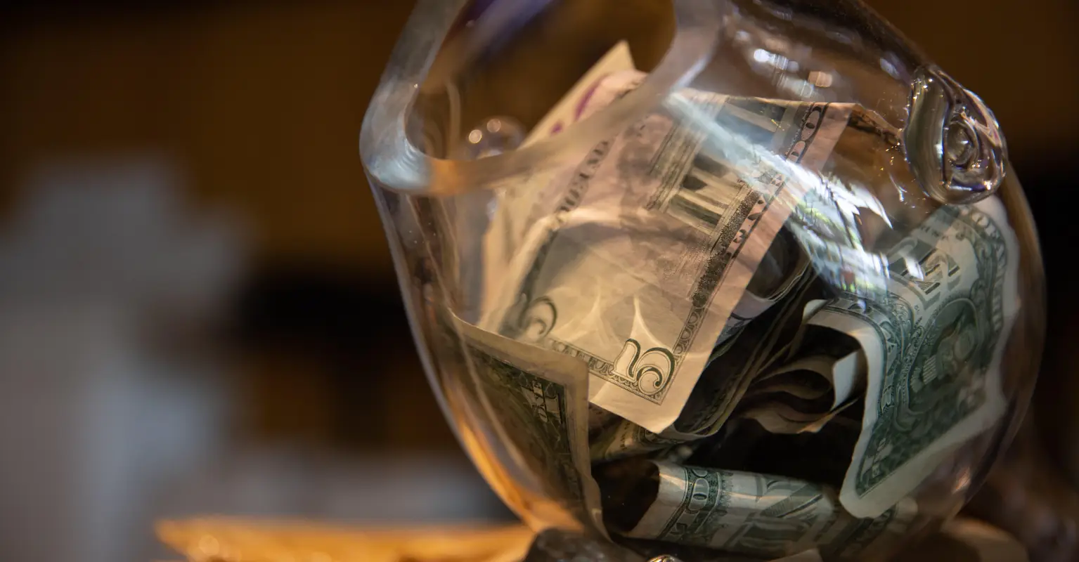 Server says tipping 5% is 'f***ing insulting' as he calls for customers to tip more amid inflation