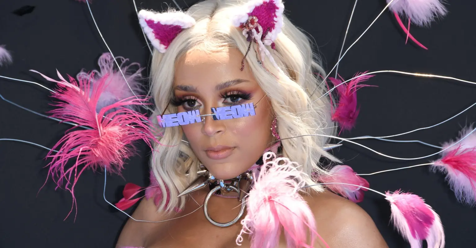 Doja Cat calls out Noah Schnapp for publicly sharing their DMs: 'That's snake s***'