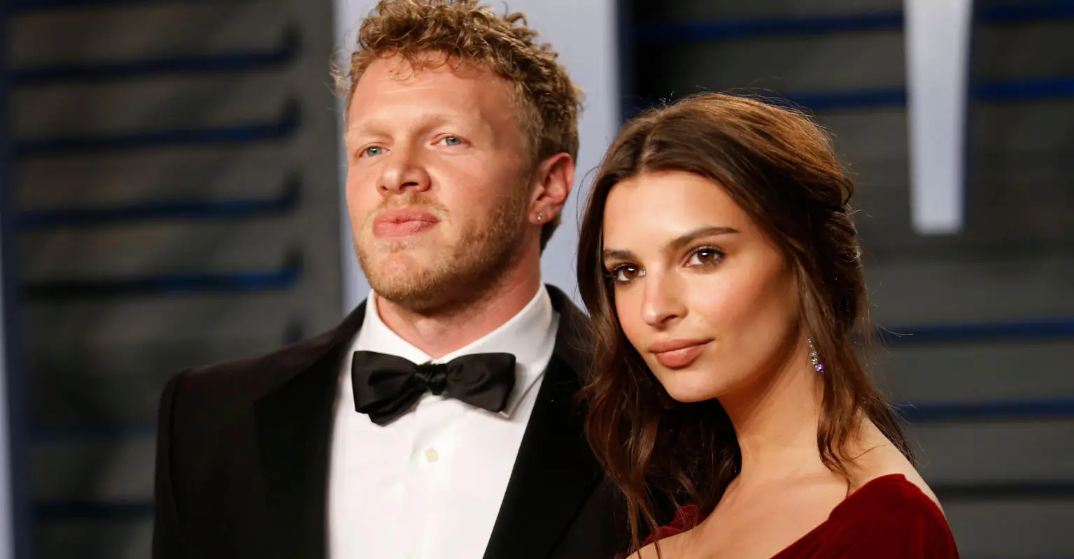 Emily Ratajkowski appears to respond to claims she and husband split after he cheated