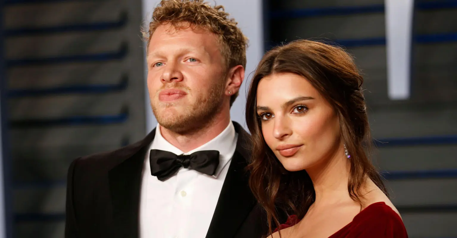 Emily Ratajkowski appears to respond to claims she and husband split after he cheated