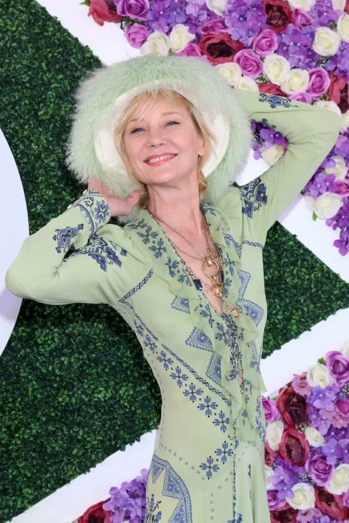 size-large wp-image-1263165052