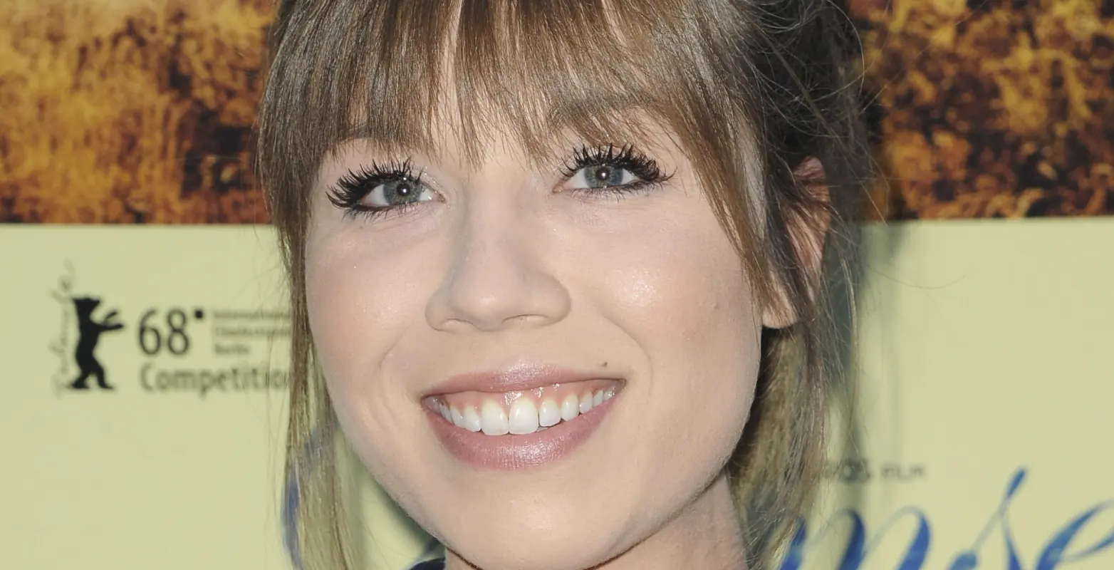 Jennette McCurdy recalls 'The Creator' yelling at her while filming her first kiss on 'iCarly'