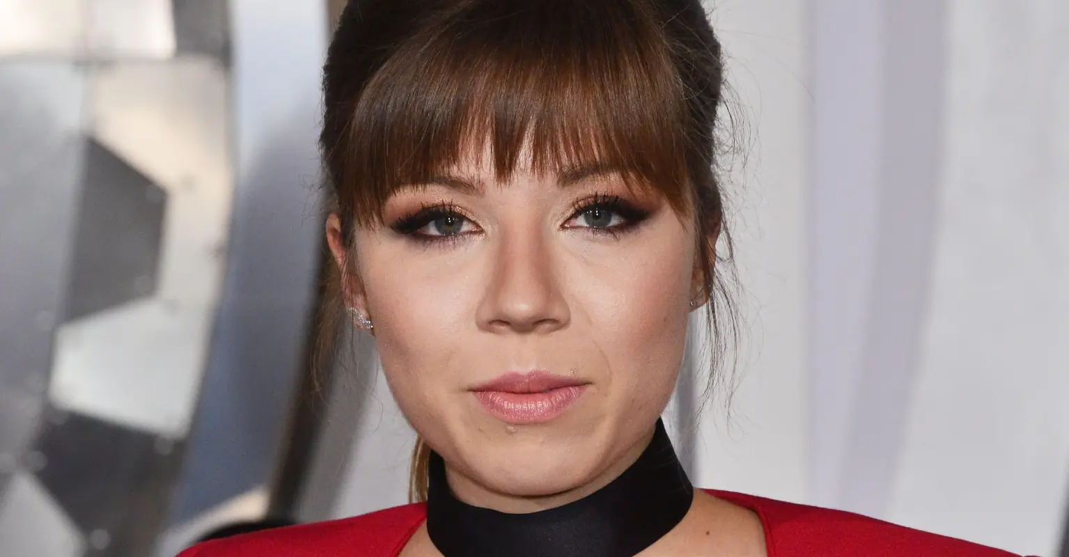 Jennette McCurdy says she was photographed in a bikini and given alcohol as a child star
