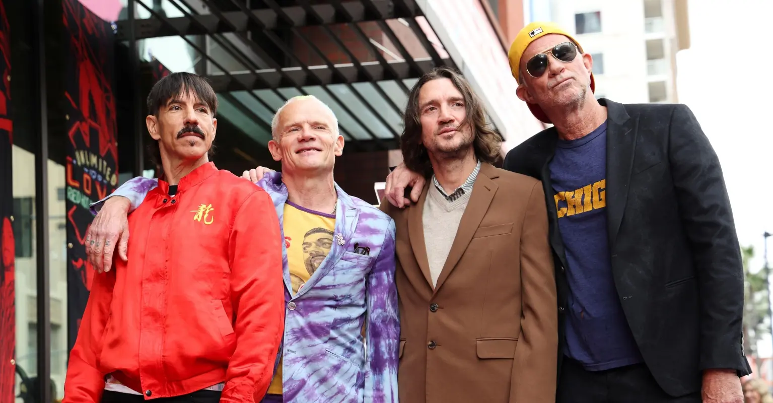 Red Hot Chili Peppers dedicate VMA win to the late Taylor Hawkins