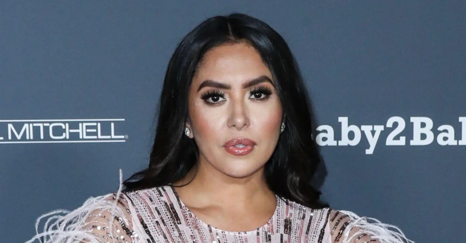 Vanessa Bryant says she 'lives in fear' that photos of Kobe and Gianna's remains will 'pop up' on social media