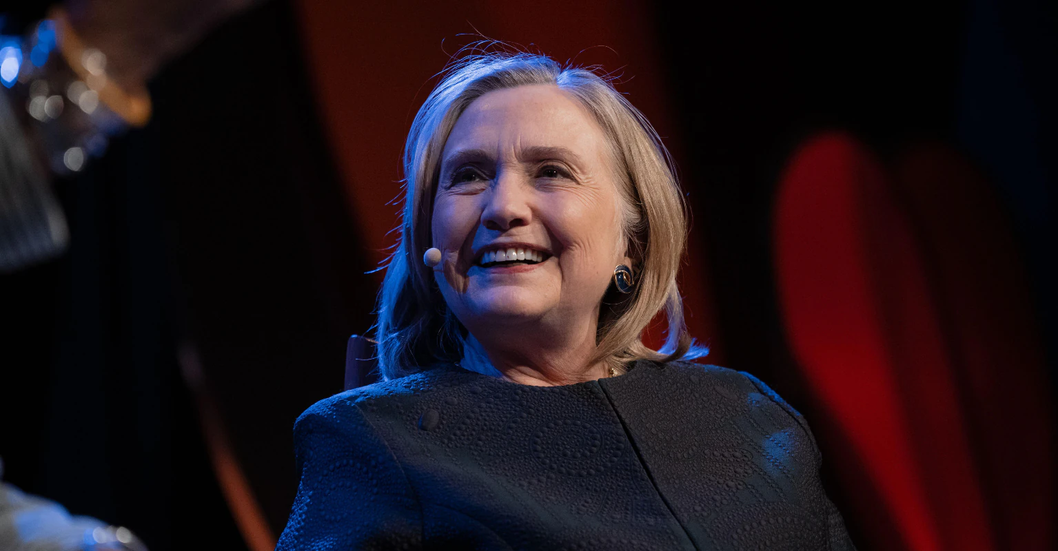 Hillary Clinton sends support to Finnish Prime Minister with photo of herself dancing