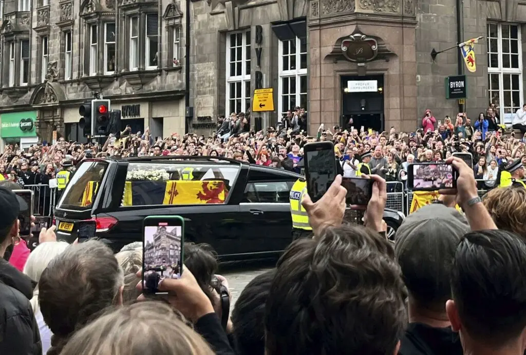 size-large wp-image-1263168868