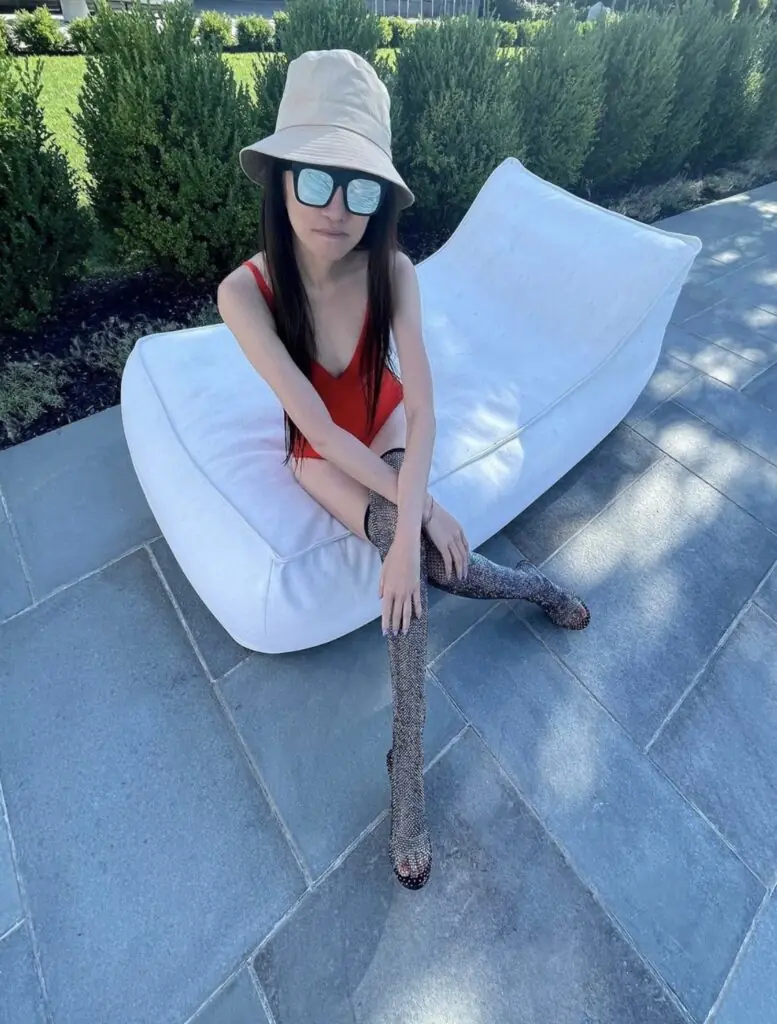 size-large wp-image-1263168364