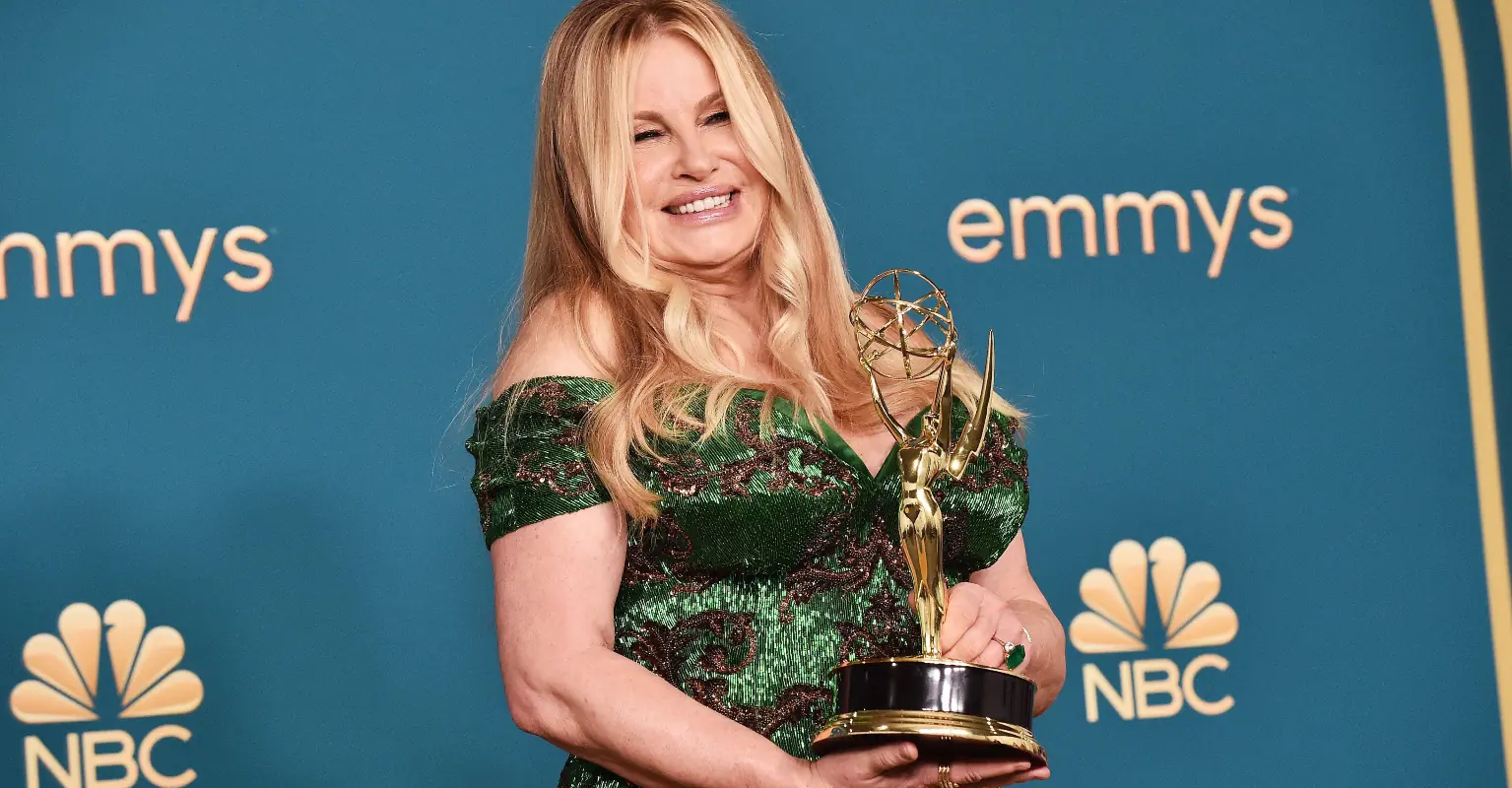 Jennifer Coolidge refuses to be played off after winning first Emmy Award