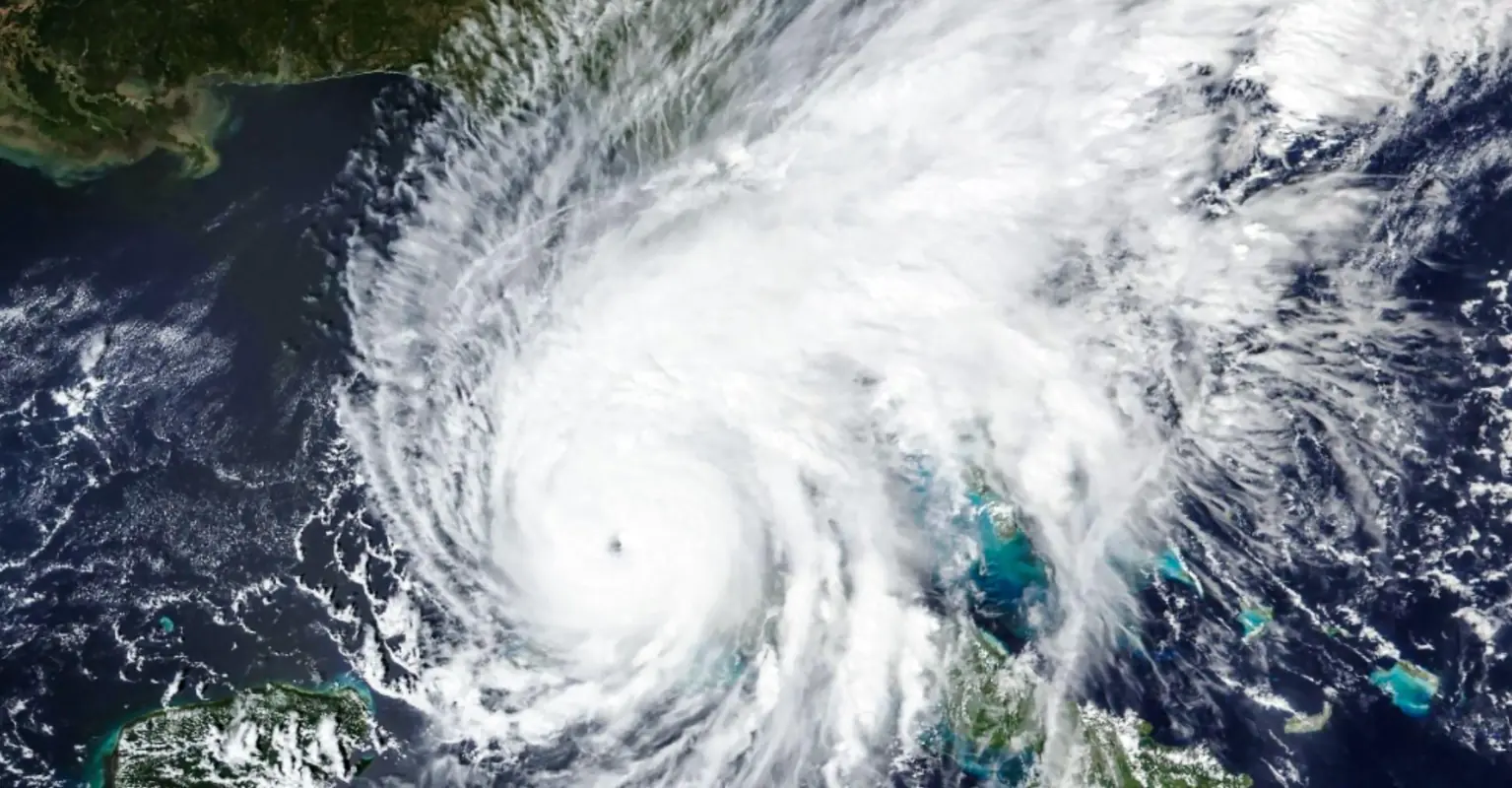 Fox News host makes awkward blunder during Hurricane Ian coverage: 'Does she know?'