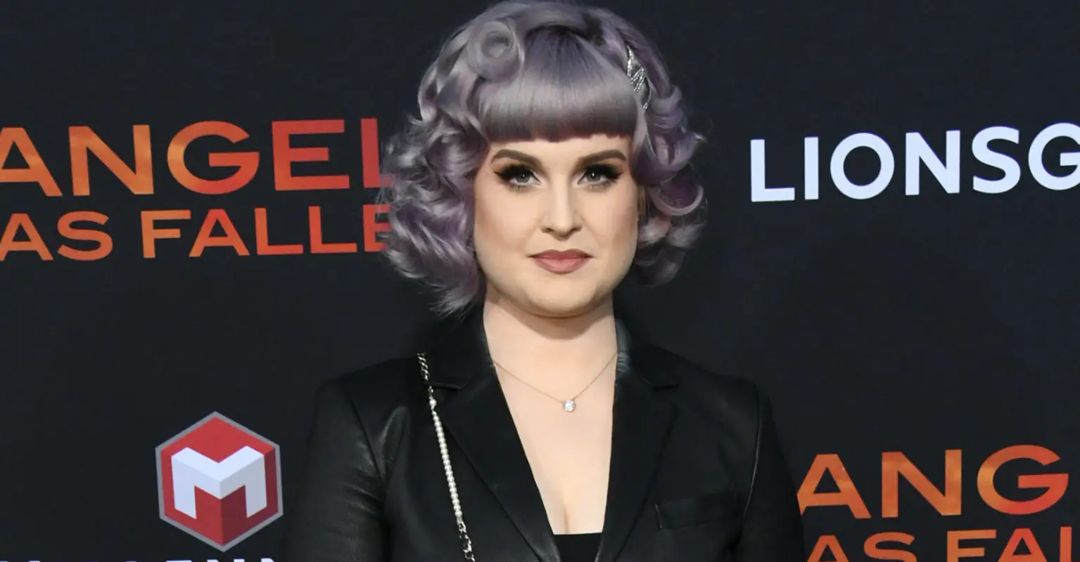 Pregnant Kelly Osbourne defends herself after deciding not to breastfeed her baby
