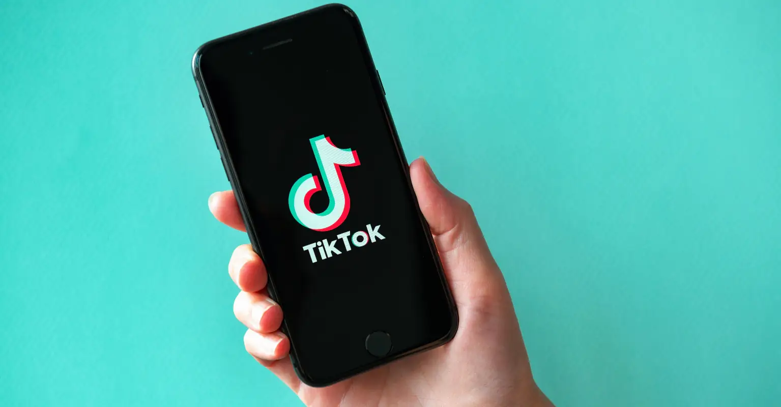 TikTok influencer, 21, reportedly shot dead after receiving mystery phone call at her home