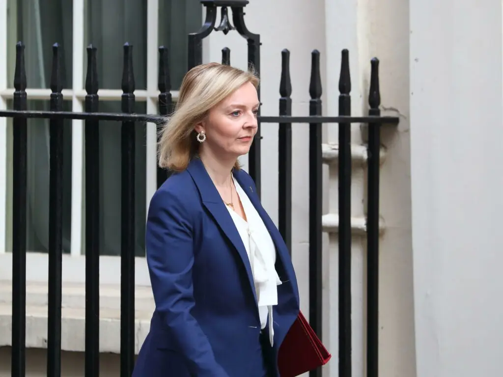 size-large wp-image-1263174021