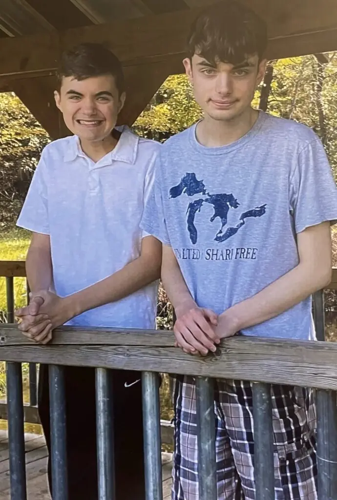 size-large wp-image-1263174306