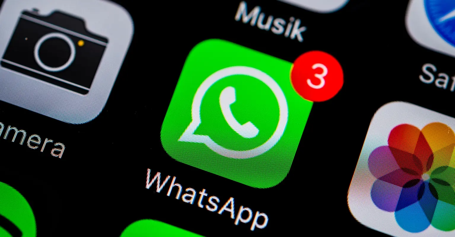 Woman mortified after accidentally sending nude to her parents