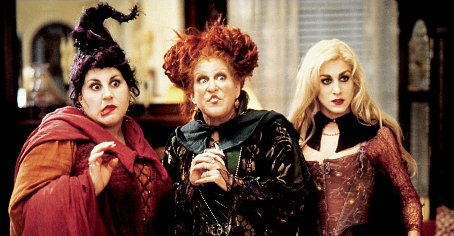 Kathy Najimy explains why Mary is smiling backwards in 'Hocus Pocus 2'