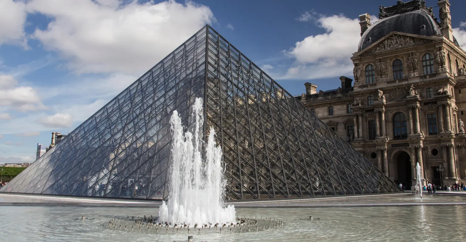 Louis Vuitton security 'slaps teen' outside fashion show