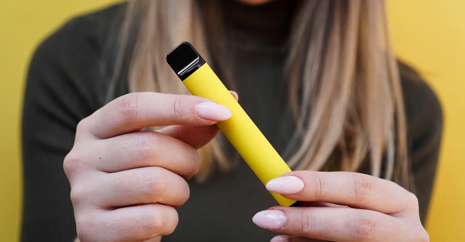 Dentist shows the effects using disposable vapes can have on your teeth