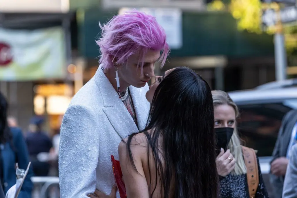 wp-image-1263176034 size-large