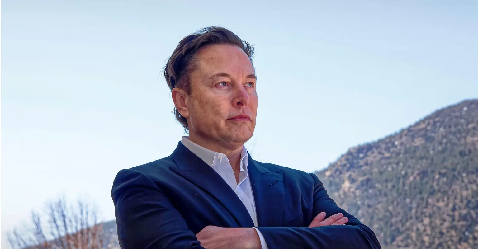 Elon Musk's mom asks everyone to stop being 'mean' to him