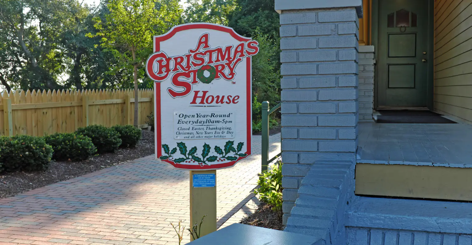 Owner of 'A Christmas Story' house bans actor from visiting: 'Get the f*** out!'