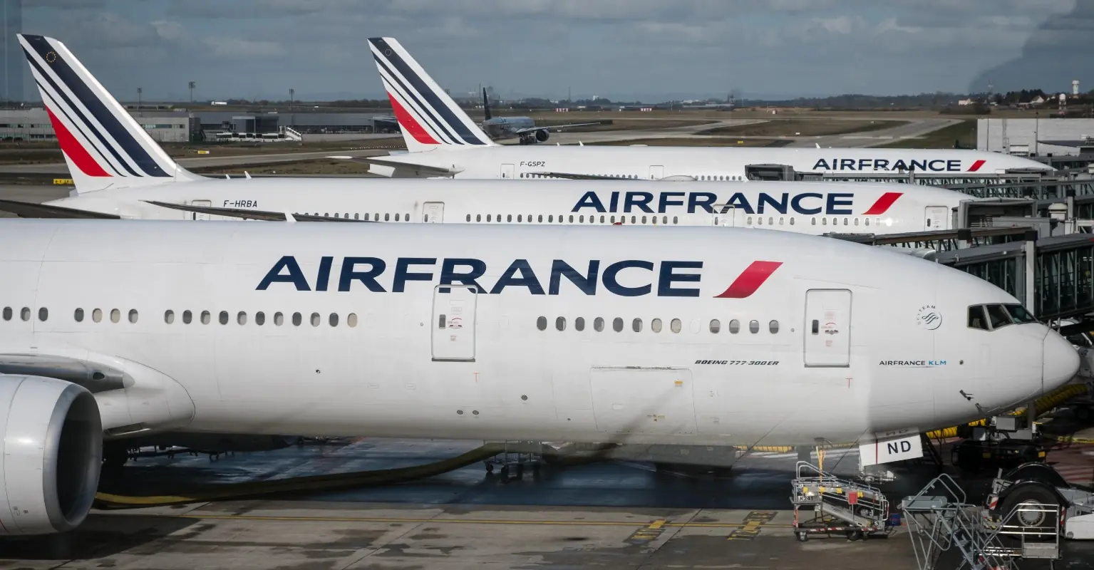 Man who lived in Paris airport for 18 years dies there