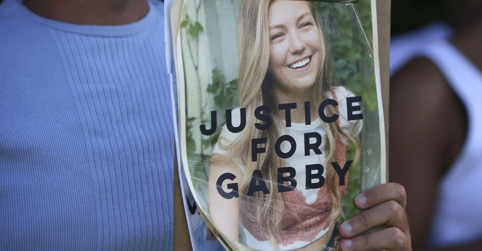 Brian Laundrie's mom speaks out after attorney claims she wrote son a note offering to help bury body