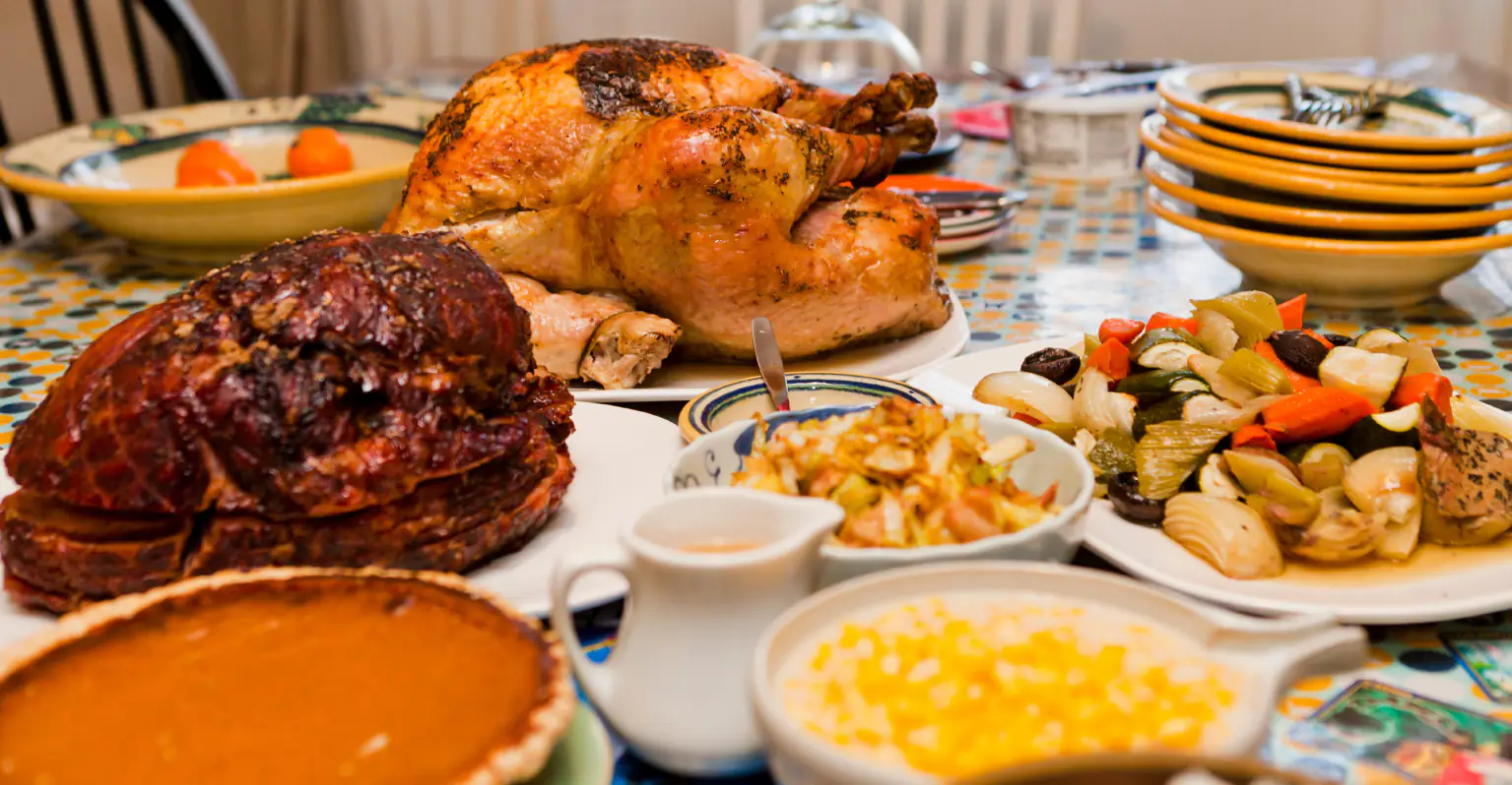 Grandma and stranger who was accidentally invited to Thanksgiving ready to meet for 7th year