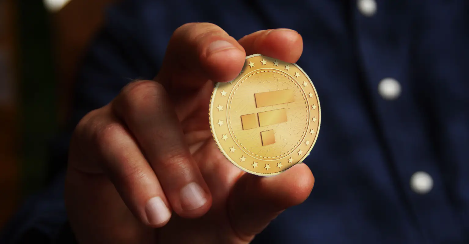 Woman is facing 110 years in prison due to collapse of crypto company