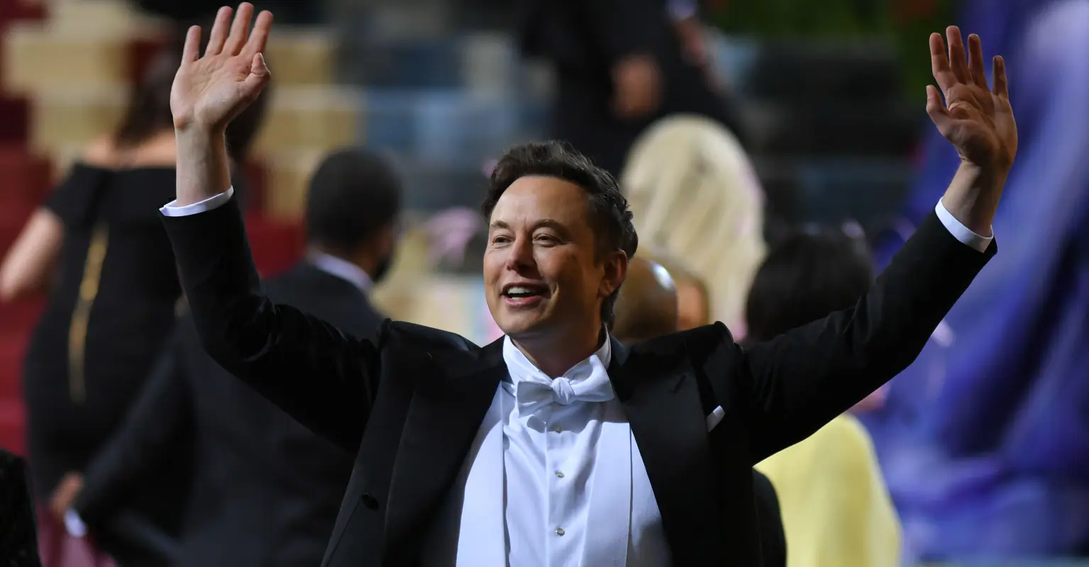 Elon Musk 'booed continuously for 5 minutes' during Dave Chappelle show