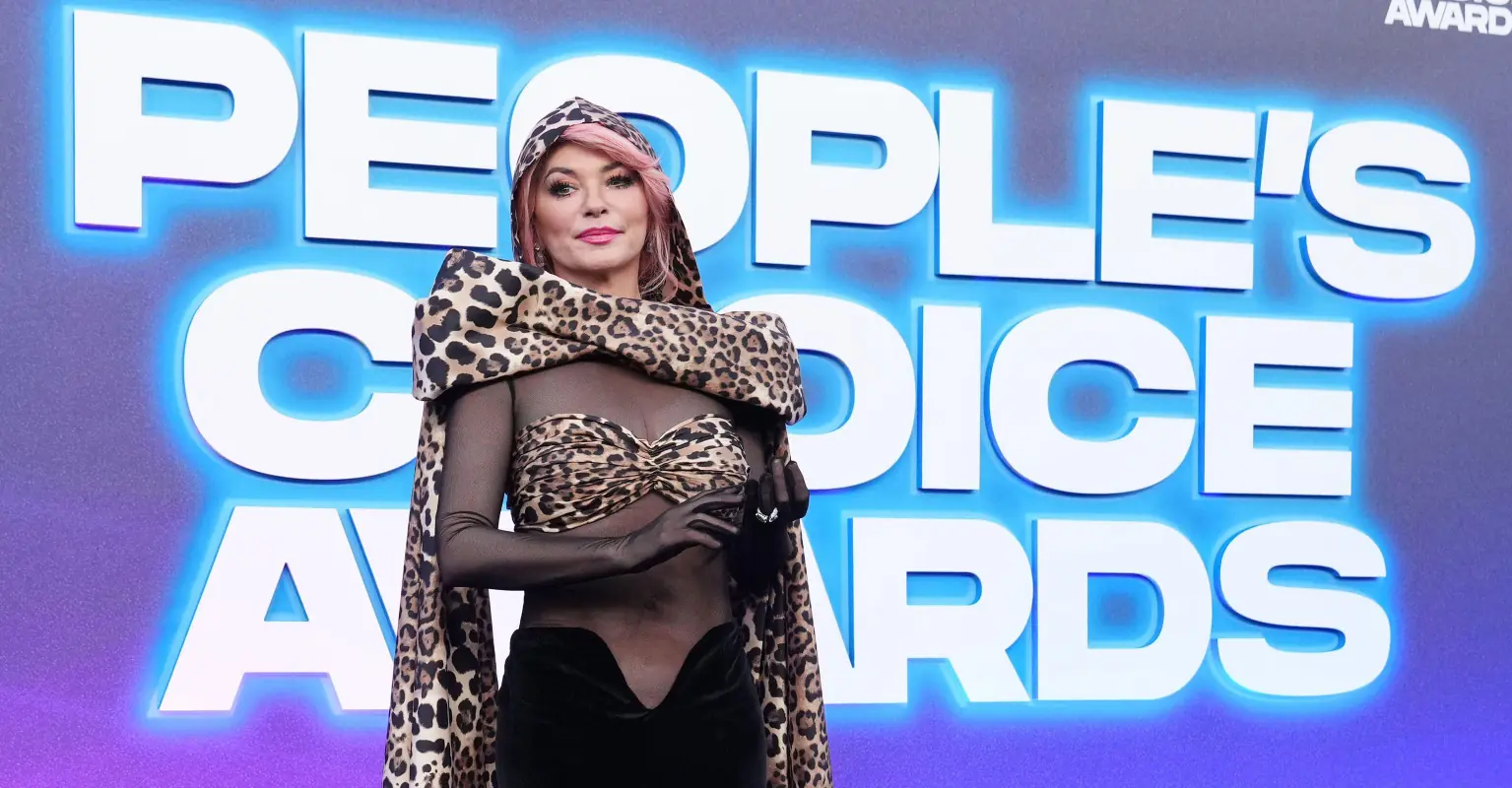 Shania Twain swapped iconic 'Brad Pitt' line for 'Ryan Reynolds' and his reaction was adorable