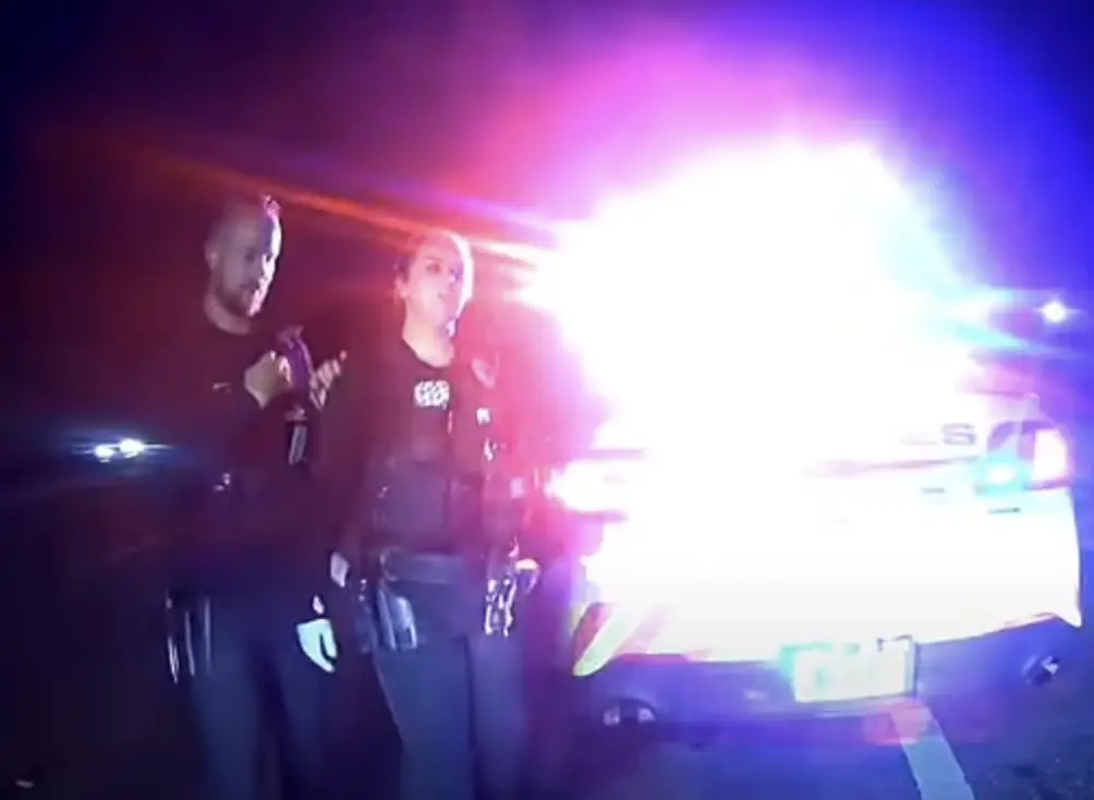 Police released footage after officer overdosed during traffic stop - Article Image 3